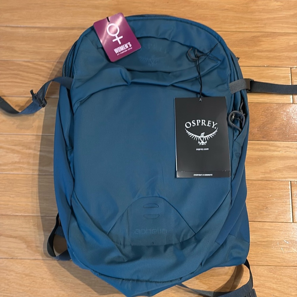 NWT Blue Women’s Osprey Commuter Backpack